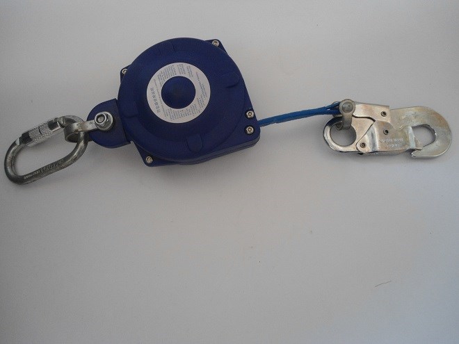 帶式防墜器使用照片.jpg 帶式防墜器使用照片.jpg