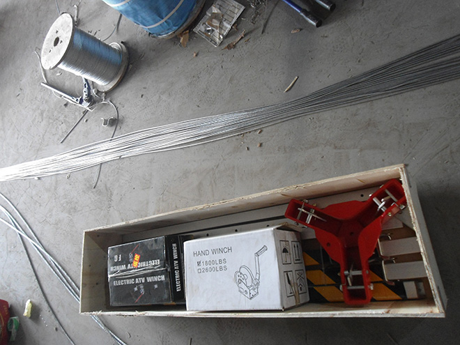 救援三腳架.jpg 救援三腳架.jpg